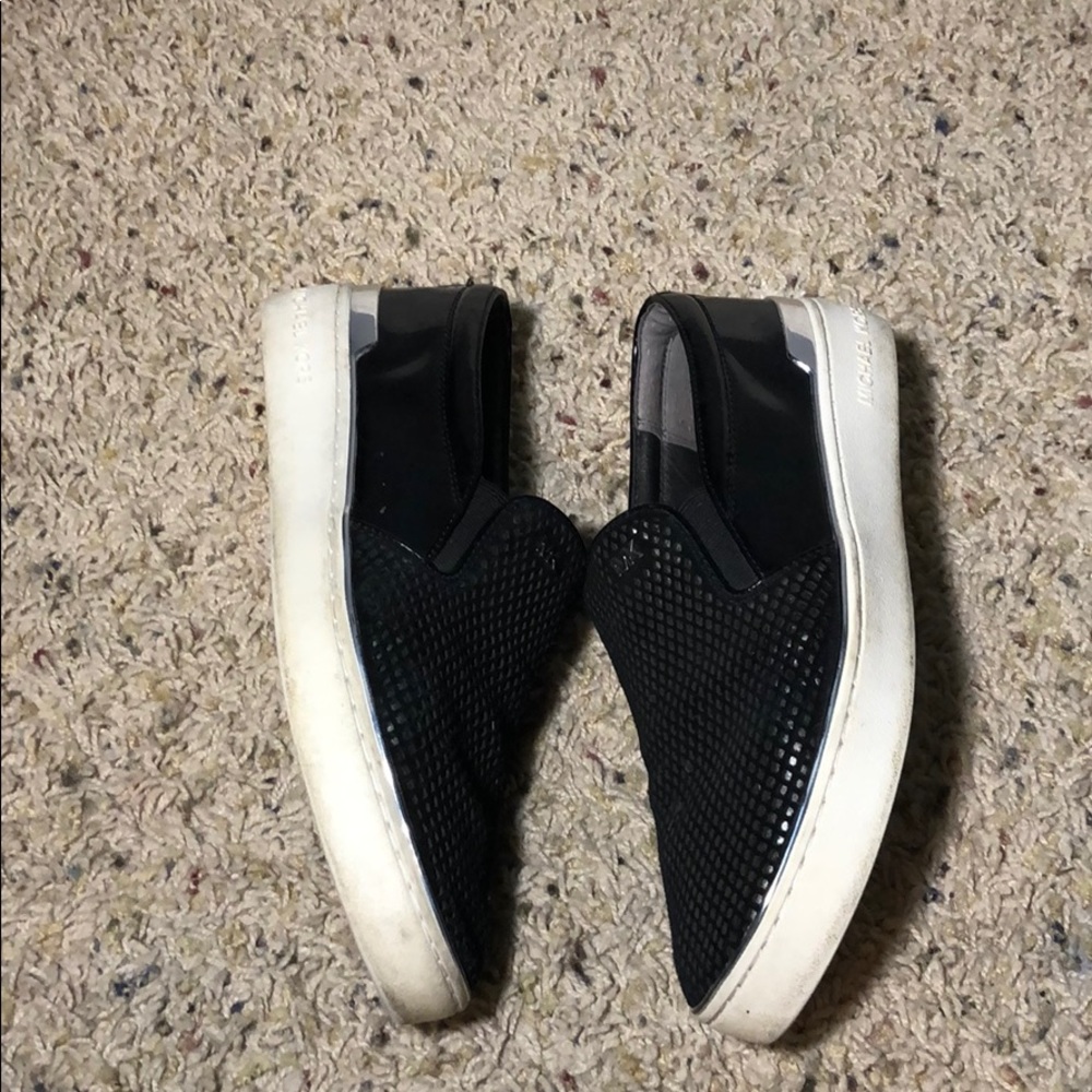 Shoes - Picture 4 of 5